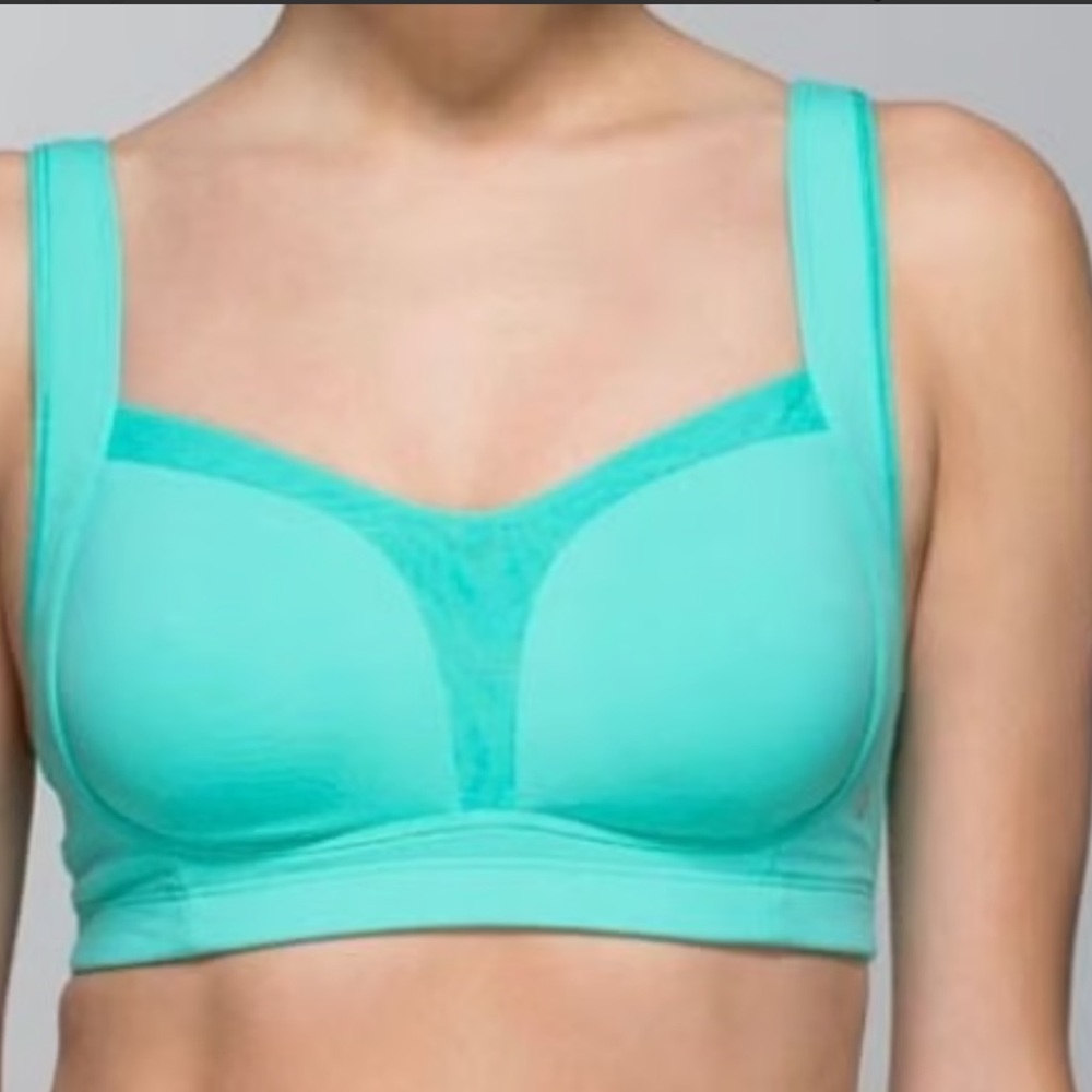Lululemon Tá Tá Tamer III Sports Bra, 34A